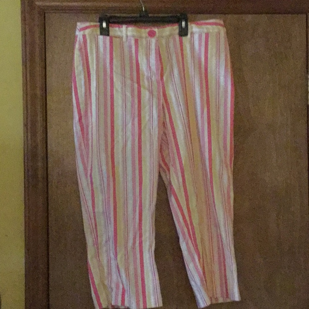 Cute spring Capri pants